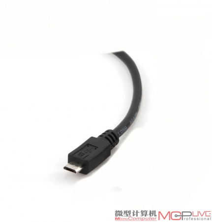 micro USB 3.0和micro USB 2.0因为外观差距较大，忽悠了不少人，多数人都认为两者互不兼容。