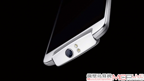 OPPO N1具备206°可旋转摄像头，拍照方式有了更多选择。