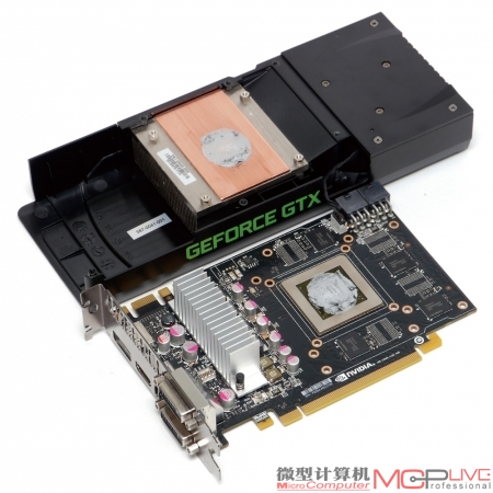 公版GTX 760的PCB，短小精悍，用料也只求稳定够用。