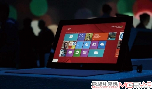 采用Windows操作系统的Surface在体验方面略逊于iOS和Android设备。